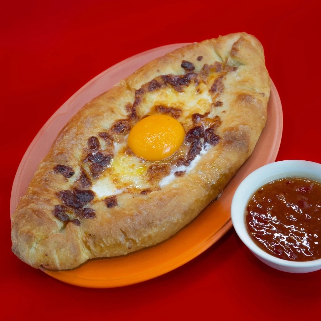 Khachapuri in Adjarian style